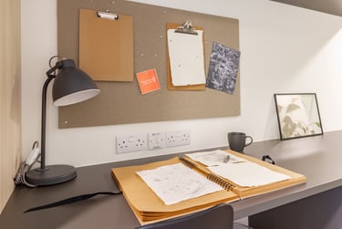 Gold En Suite at Dun Holm House, Unit 8, The Riverwalk, City Centre, Durham, DH14SL - Image 4